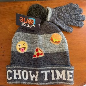 Kids knit hat & glove set with knit “Chow Down”
